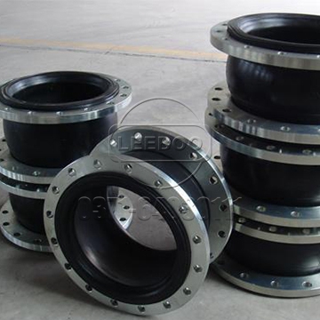 可曲撓橡膠接頭在機(jī)車(chē)上使用的工藝分析