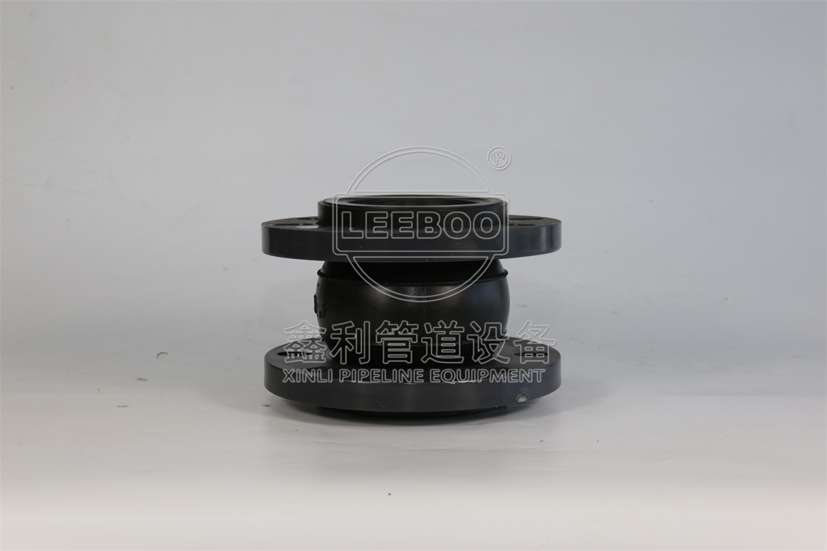 正確的情況下橡膠接頭為什么會開裂？