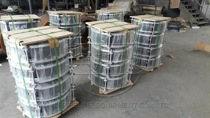 廣西省防城港市青秀區(qū)<a href=http://www.xinligd.com target=_blank class=infotextkey>橡膠接頭</a>出口發(fā)貨實(shí)圖