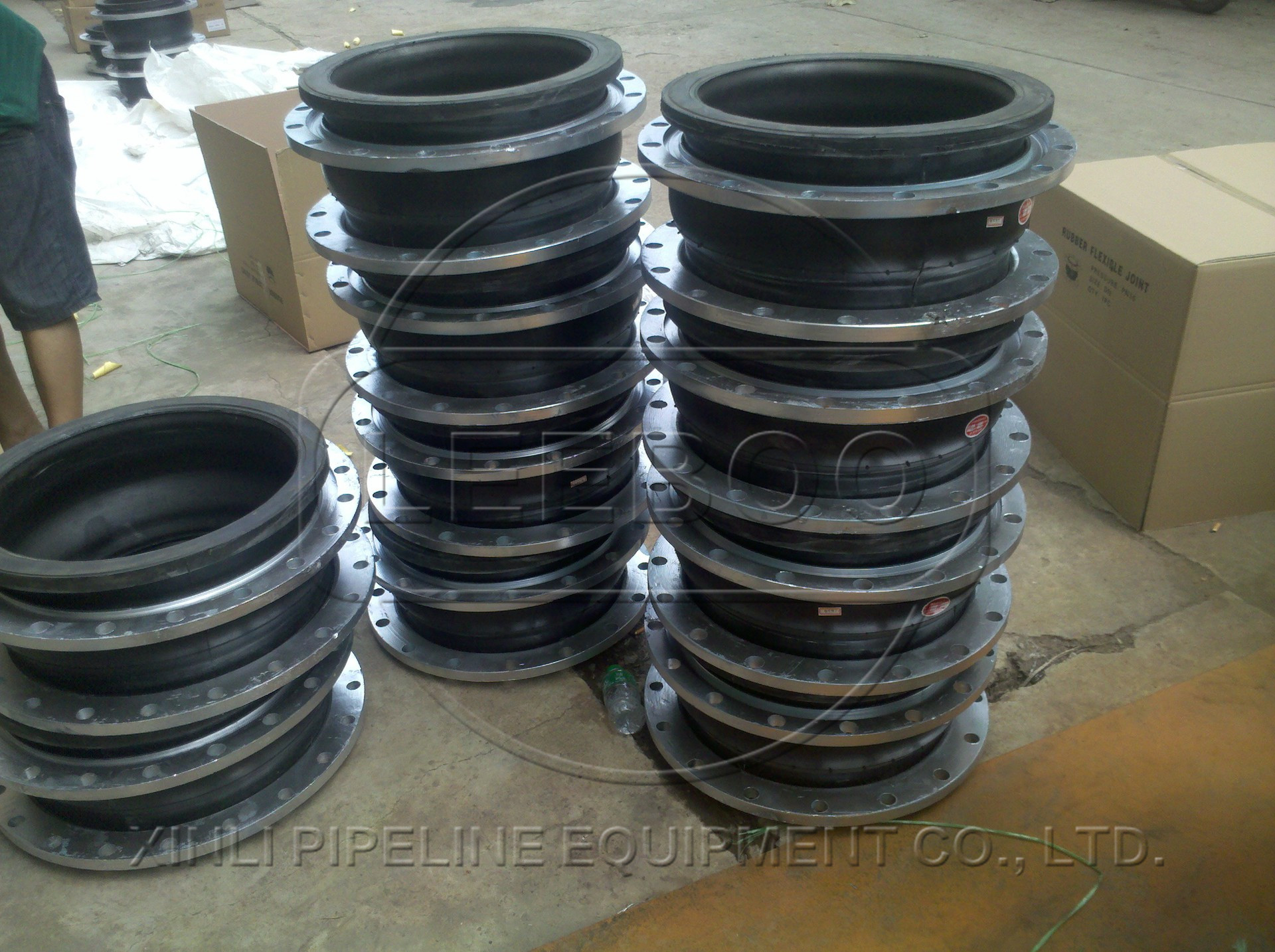 液壓<a href=http://www.xinligd.com target=_blank class=infotextkey>橡膠接頭</a>質(zhì)量